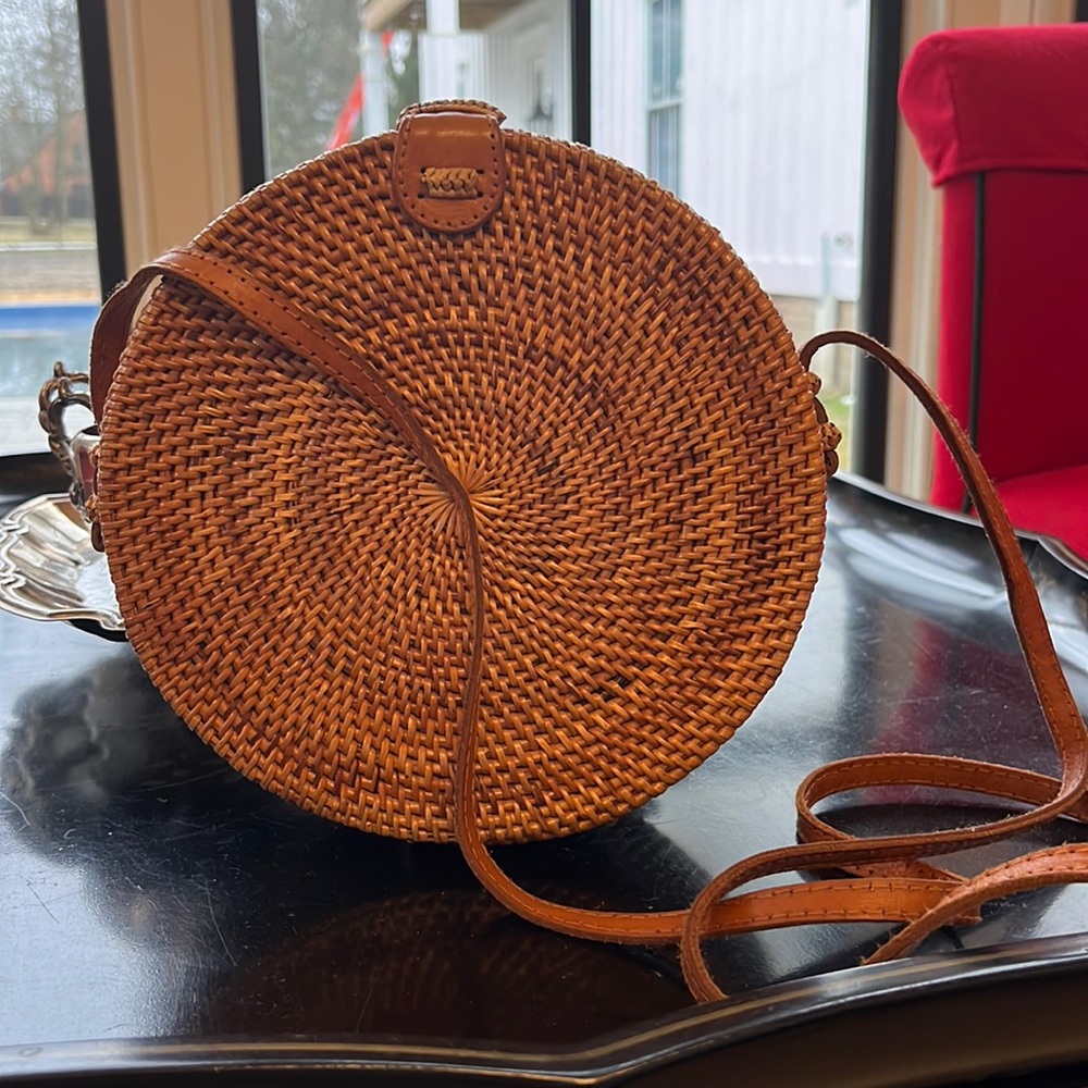 Hand woven straw bag